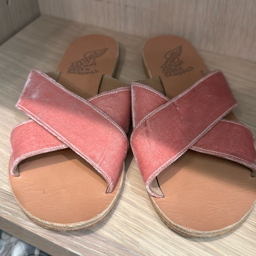Like new - Pink Suede Ancient Greek Sandals